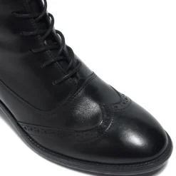 Isla Black Leather Ankle Boots<Carl Scarpa Hot