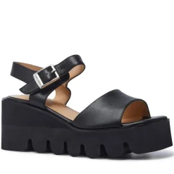 Veronne Black Leather Wavesole Sandals<Carl Scarpa Outlet